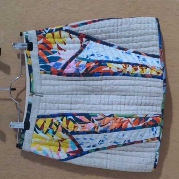 BCBG Andrick Palms Print-Blocked Miniskirt, Size 0, Stone Combo, Jacquard/Cotton - Picture 4 of 12